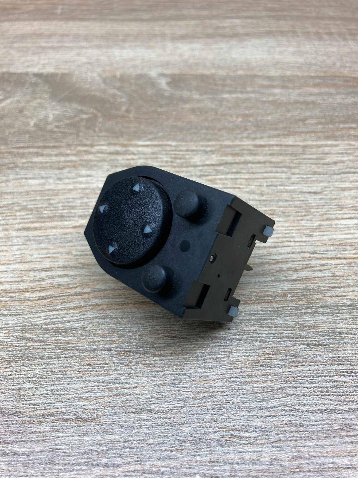 4A0959565   Wing mirror switch Audi A6 S6 C4 4A