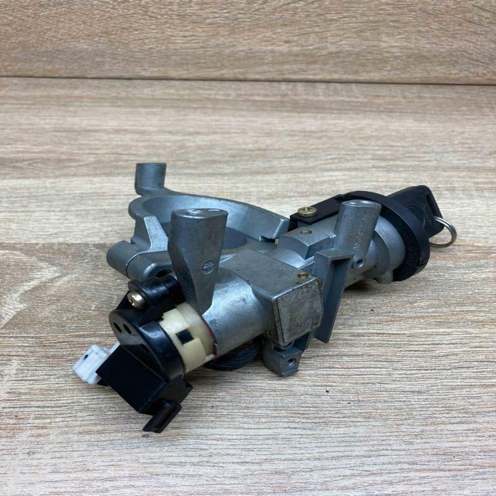 36278900 F005V00017 With Key Ignition lock Mitsubishi Space Star