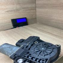 0130821784 0900011499  Rear door window regulator motor Audi A6 S6 C5 4B