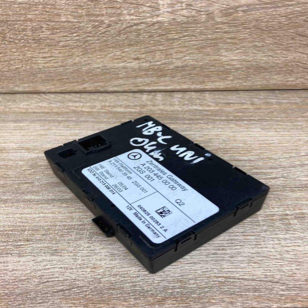 A2034450000 A2115403545  Gateway control module Mercedes-Benz C W203