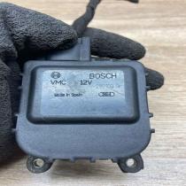 8D1820511B 0132801149 With Plug Air flap motor/actuator Volkswagen PASSAT B5