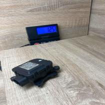 8D1820511B 0132801116  Air flap motor/actuator Volkswagen PASSAT B5