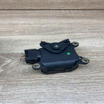 8D1820511B 0132801116 With Plug Air flap motor/actuator Volkswagen PASSAT B5