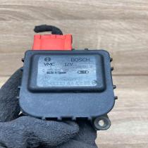 8D1820511B 0132801149 With Plug Air flap motor/actuator Volkswagen PASSAT B5