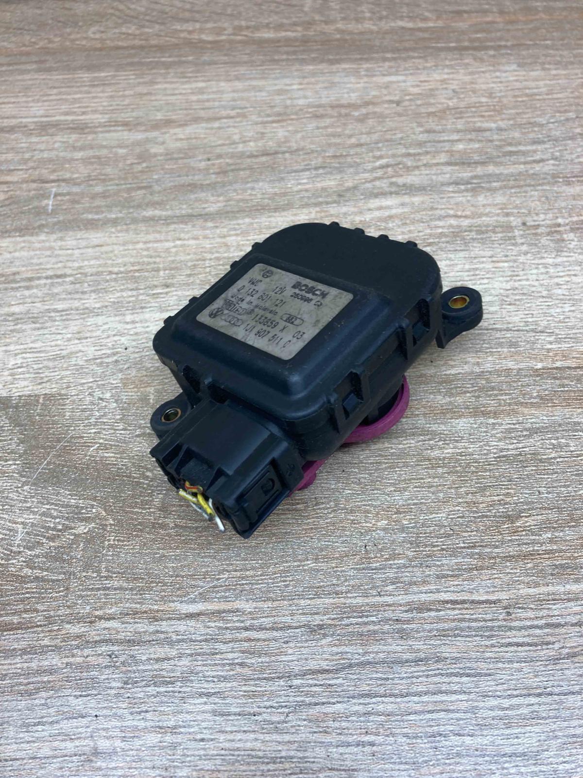 1J1907511C 013280121 With Plug Air flap motor/actuator Volkswagen Golf IV