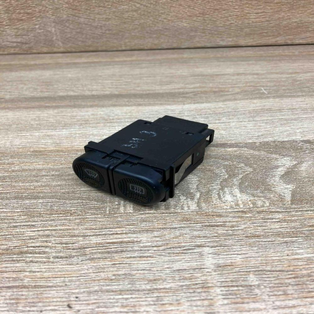 7M0959621B Used  Windscreen/window heater switch Volkswagen Sharan