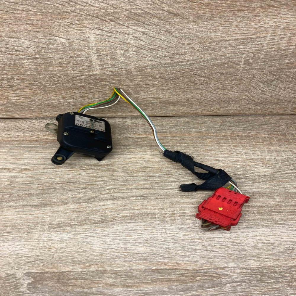 4A0820511B 0132801022 With Plug Air flap motor/actuator Audi 100 S4 C4
