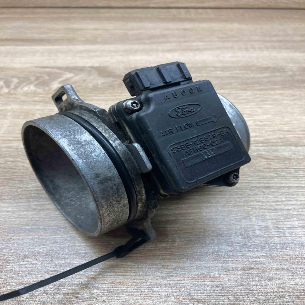 93BB 12B579 BA AFH60 02A  Mass air flow meter Ford Galaxy