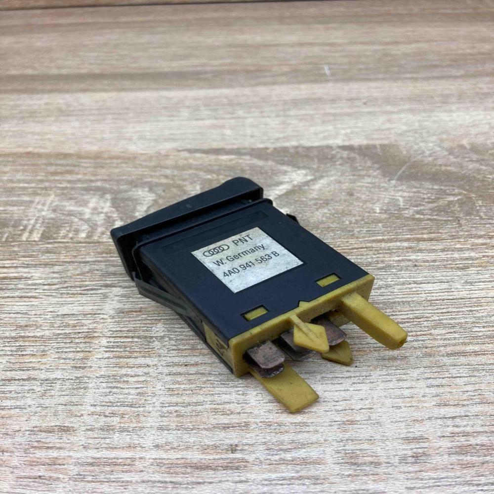 4A0941563B   Fog light switch Audi A6 S6 C4 4A