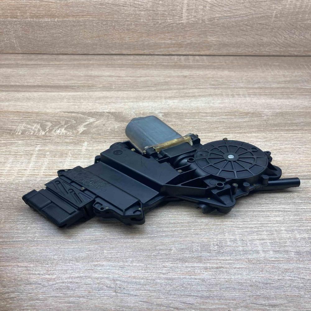 1H4959811B 113762  Rear door window regulator motor Volkswagen Sharan