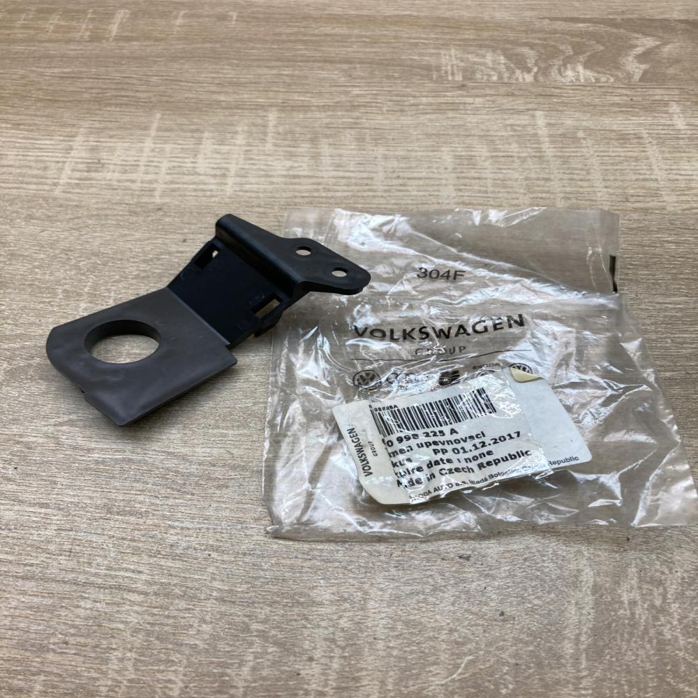 6Y0998225A   Headlight/headlamp mounting bracket Skoda Superb B5 (3U)