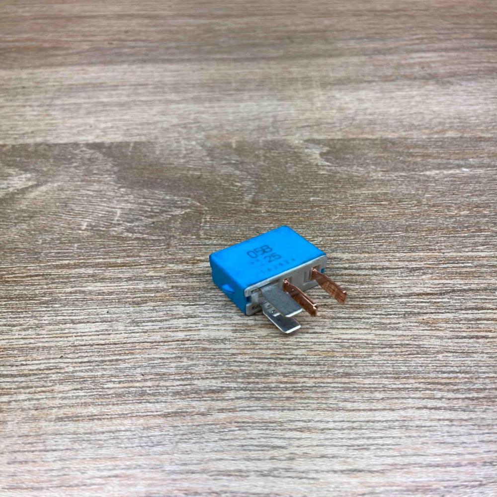 90987 02027 156700 2870  Other relay Toyota Prius (XW20)
