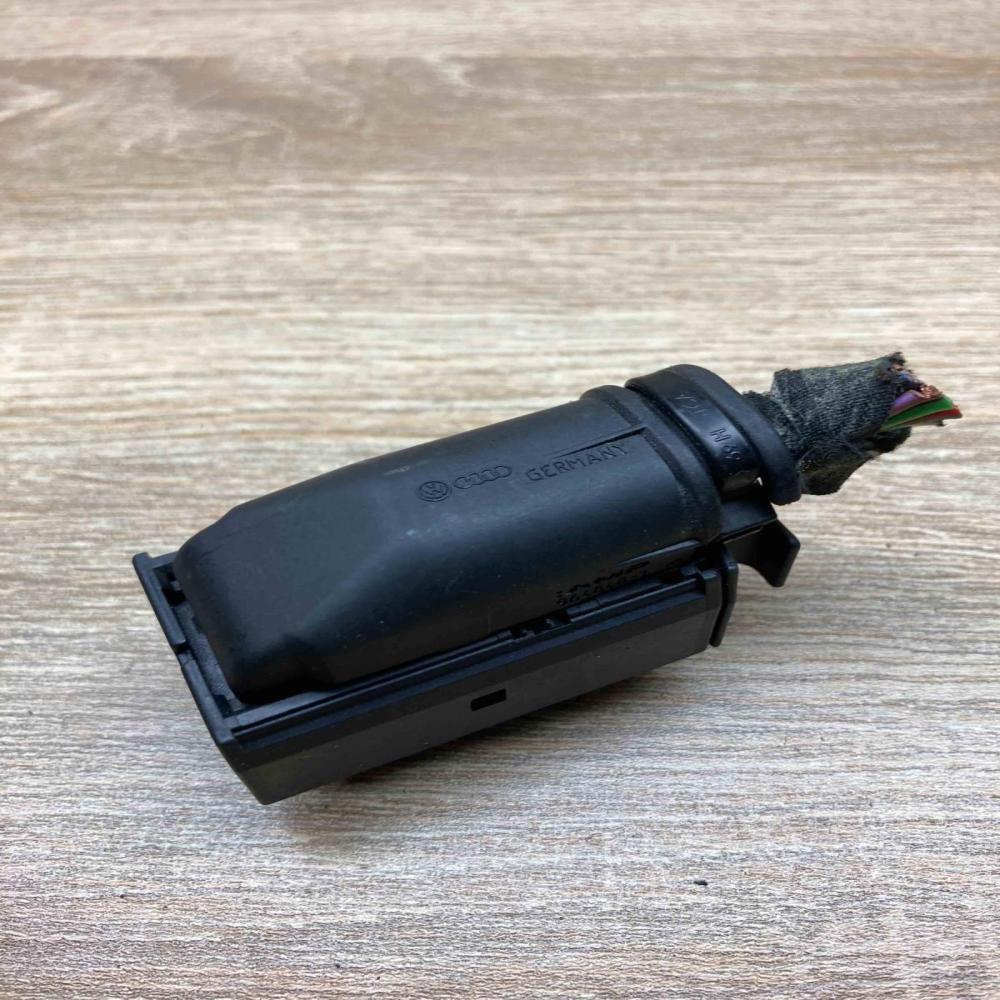 964848 1   Plug wire Audi A4 S4 B6 8E 8H