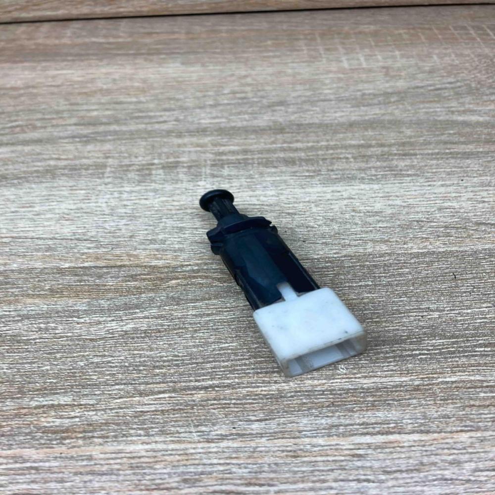 414988   Brake pedal sensor switch Renault Laguna II
