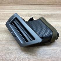 8223334 141218 10  Dashboard side air vent grill/cover trim BMW 7 E65 E66