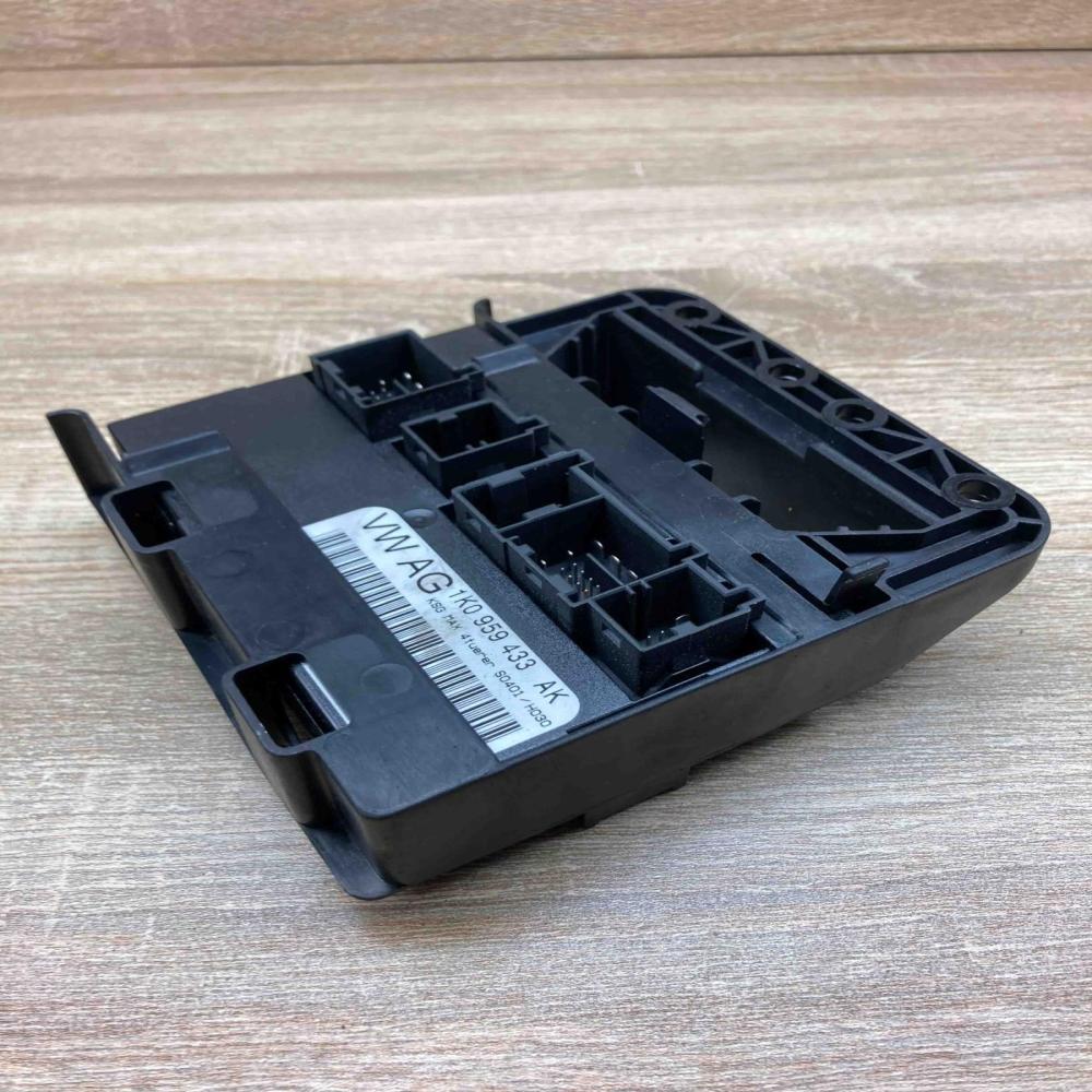 1K0959433AK 1K1907348A  Comfort/convenience module Volkswagen Golf V