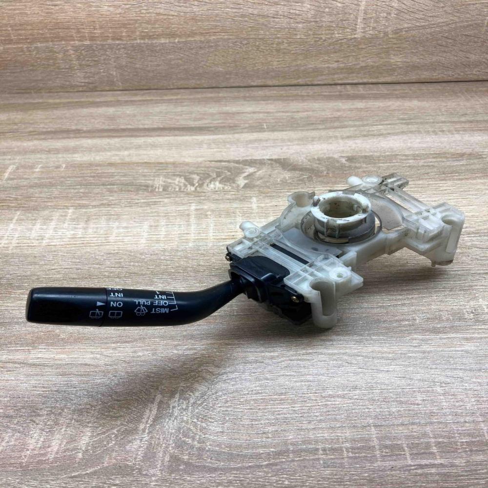 17B366 GE6T  Wiper control stalk Mazda 626