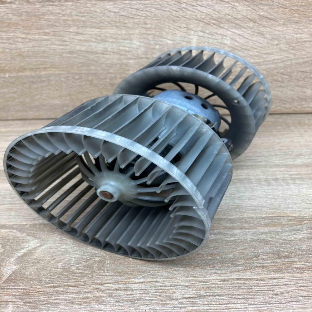 C5204 81362  Heater fan/blower BMW X3 E83
