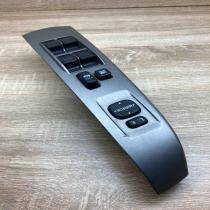 84820 47012 515358 HM4701  Electric window control switch Toyota Prius (XW20)