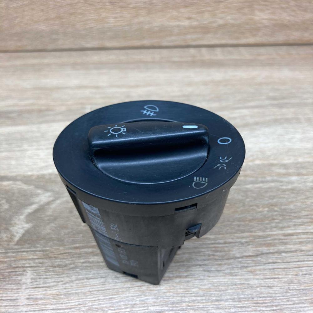 1C0941531   Light switch Volkswagen PASSAT B5.5
