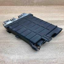 893907404F 0261200228  Engine control unit/module ECU Volkswagen PASSAT B3
