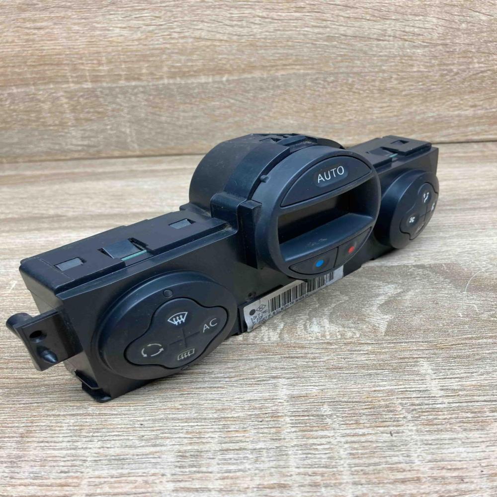 8200344840   Climate control unit Renault Megane II