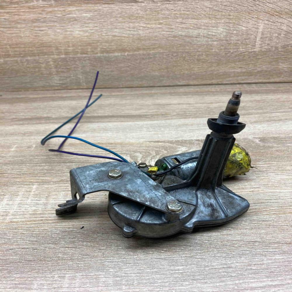 90181137 402878  Rear window wiper motor Opel Kadett E
