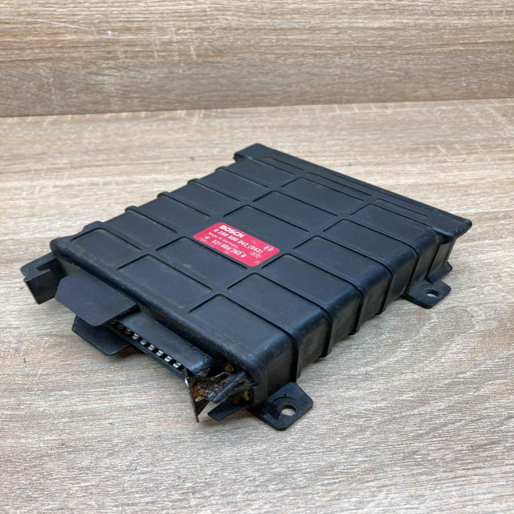 321906263B 0280800042  Engine control unit/module ECU Volkswagen Golf II