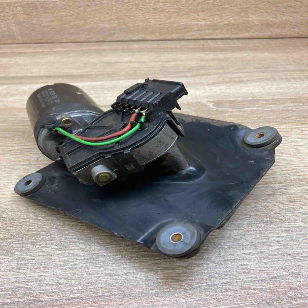 0390241114   Wiper motor Volvo S40, V40