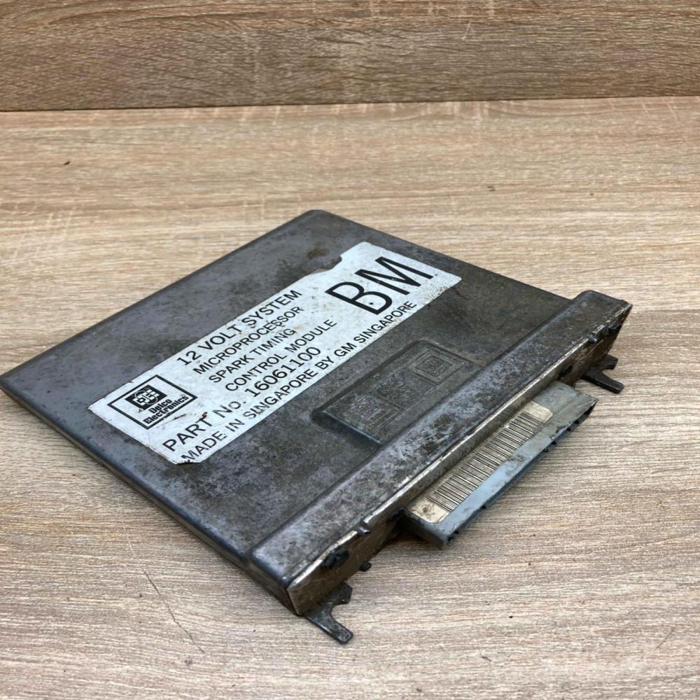 16061100  BM Engine control unit/module ECU Opel Kadett E