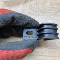 A2205040146   Radiator mount bracket Mercedes-Benz S W220