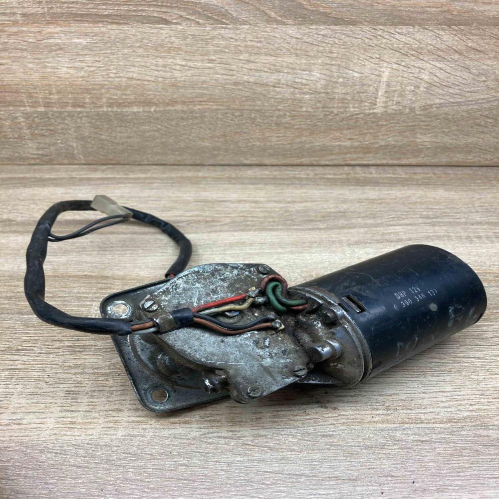0390346137   Wiper motor Mercedes-Benz 307