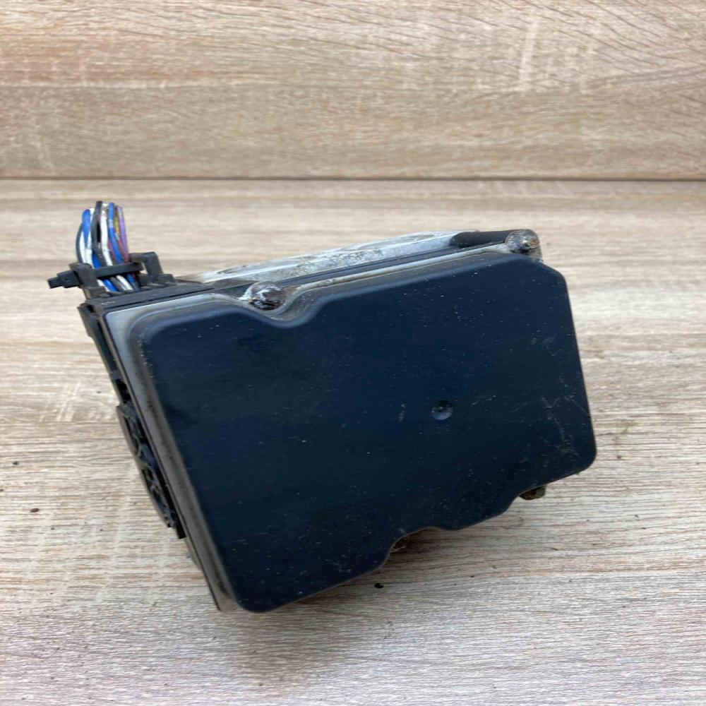 0265951990   ABS Pump Toyota Verso