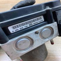 0265950749  With Plug ABS Pump Toyota Avensis T270
