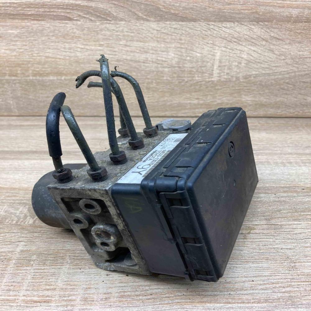 89541 13040 44510 13070 With Plug ABS Pump Toyota Corolla E120 E130