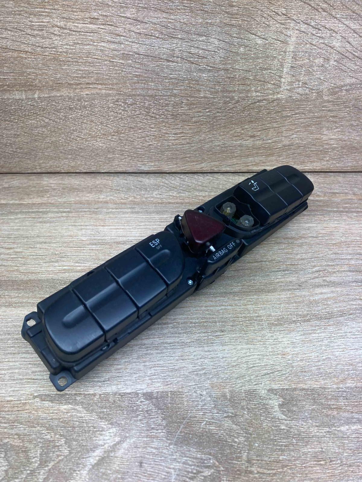 2038203710   Hazard light switch Mercedes-Benz C W203