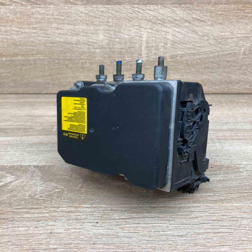 0265950749  With Plug ABS Pump Toyota Avensis T250