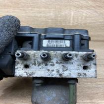 0265950749  With Plug ABS Pump Toyota Avensis T250