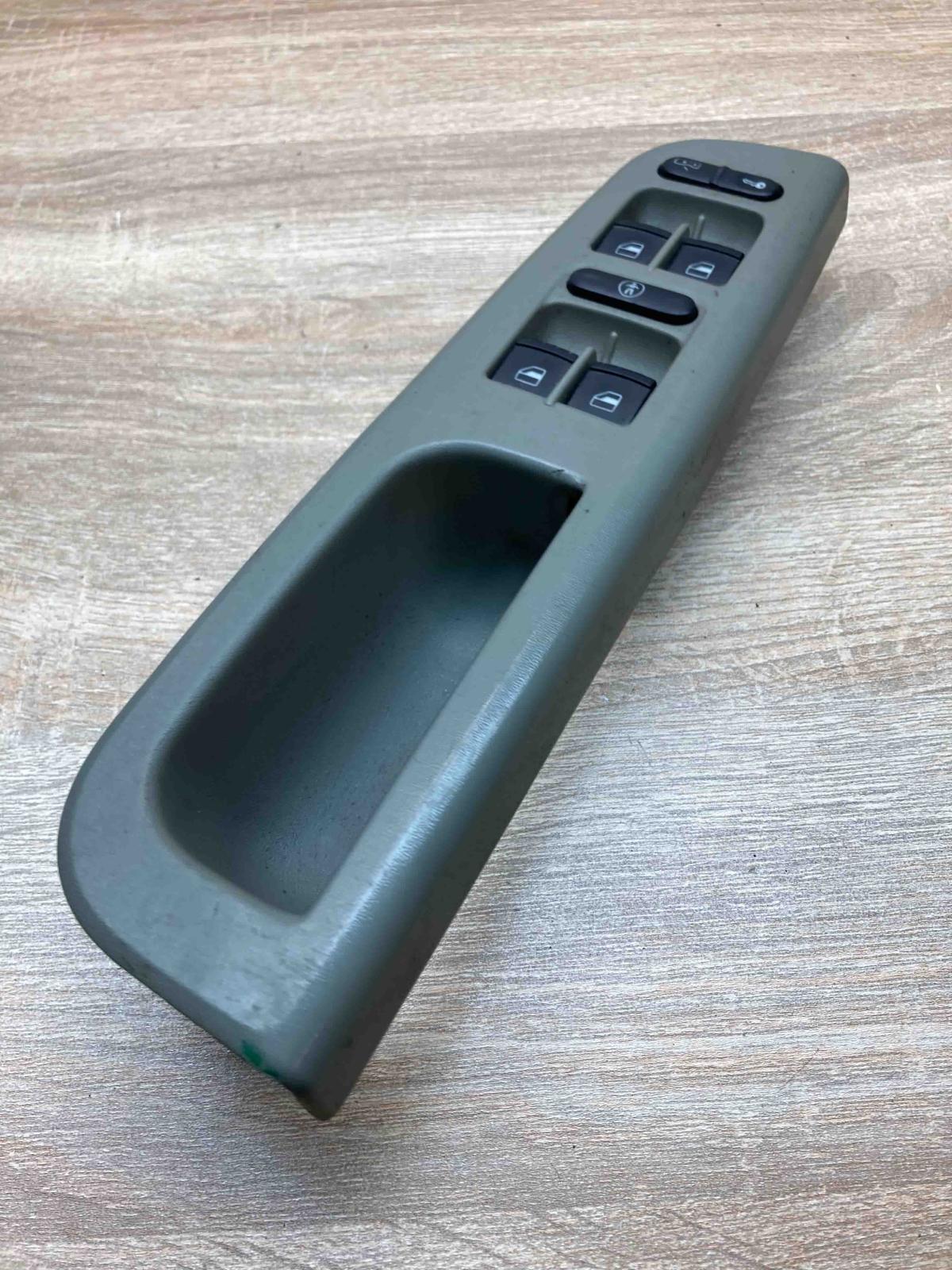 1J4959857A   Electric window control switch Volkswagen PASSAT B5