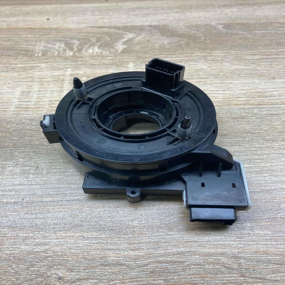 1K0959653C   Airbag slip ring squib (SRS ring) Volkswagen Golf V
