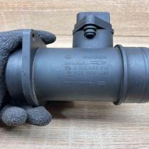 028906461 281002216  Mass air flow meter Audi A4 S4 B5 8D