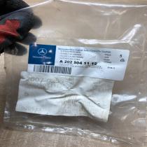 A2025041112   Radiator mount bracket Mercedes-Benz E W210