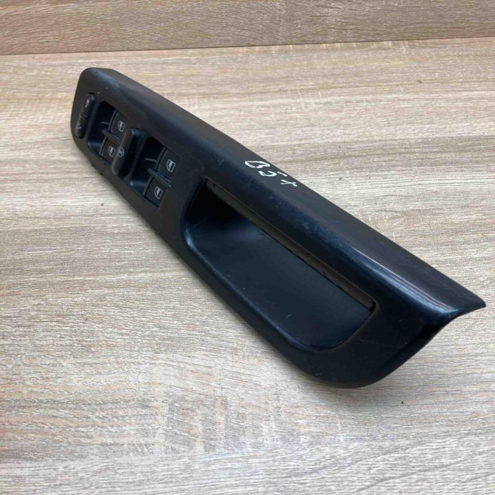 1J4959857B   Electric window control switch Volkswagen Golf IV