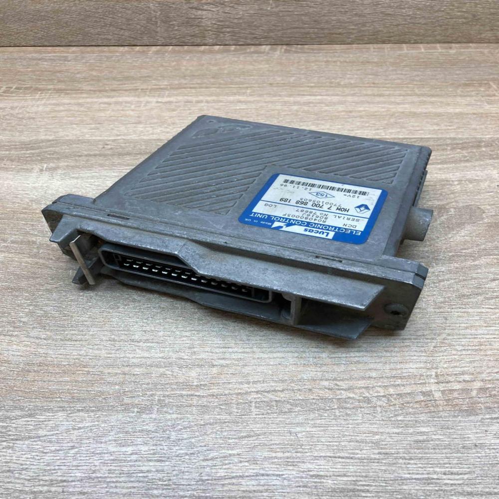 7700868189 7700105605  Engine control unit/module ECU Renault Scenic I