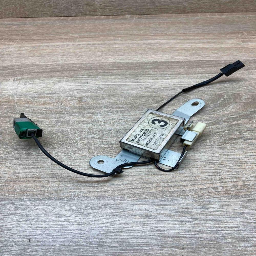 86327SA020 0G040886  Aerial antenna amplifier Subaru Forester SG