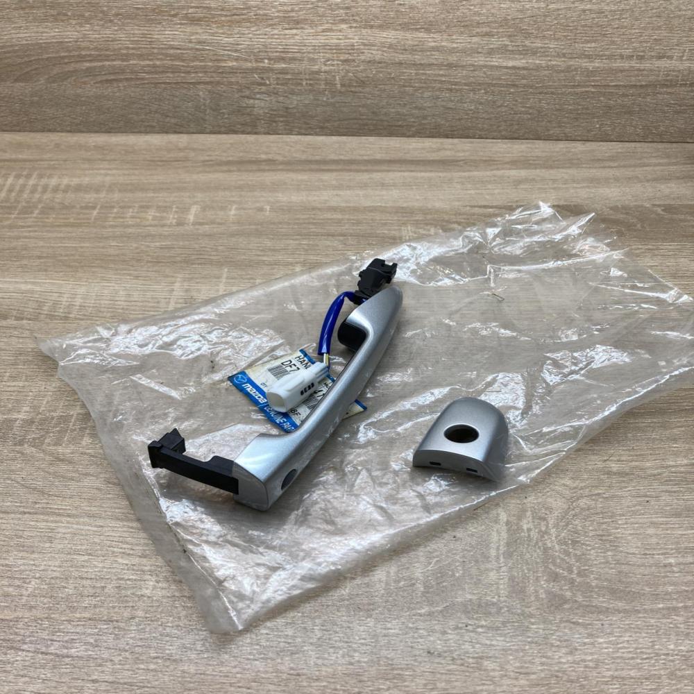 DF74 59 410N   Front door exterior handle Mazda 3 II