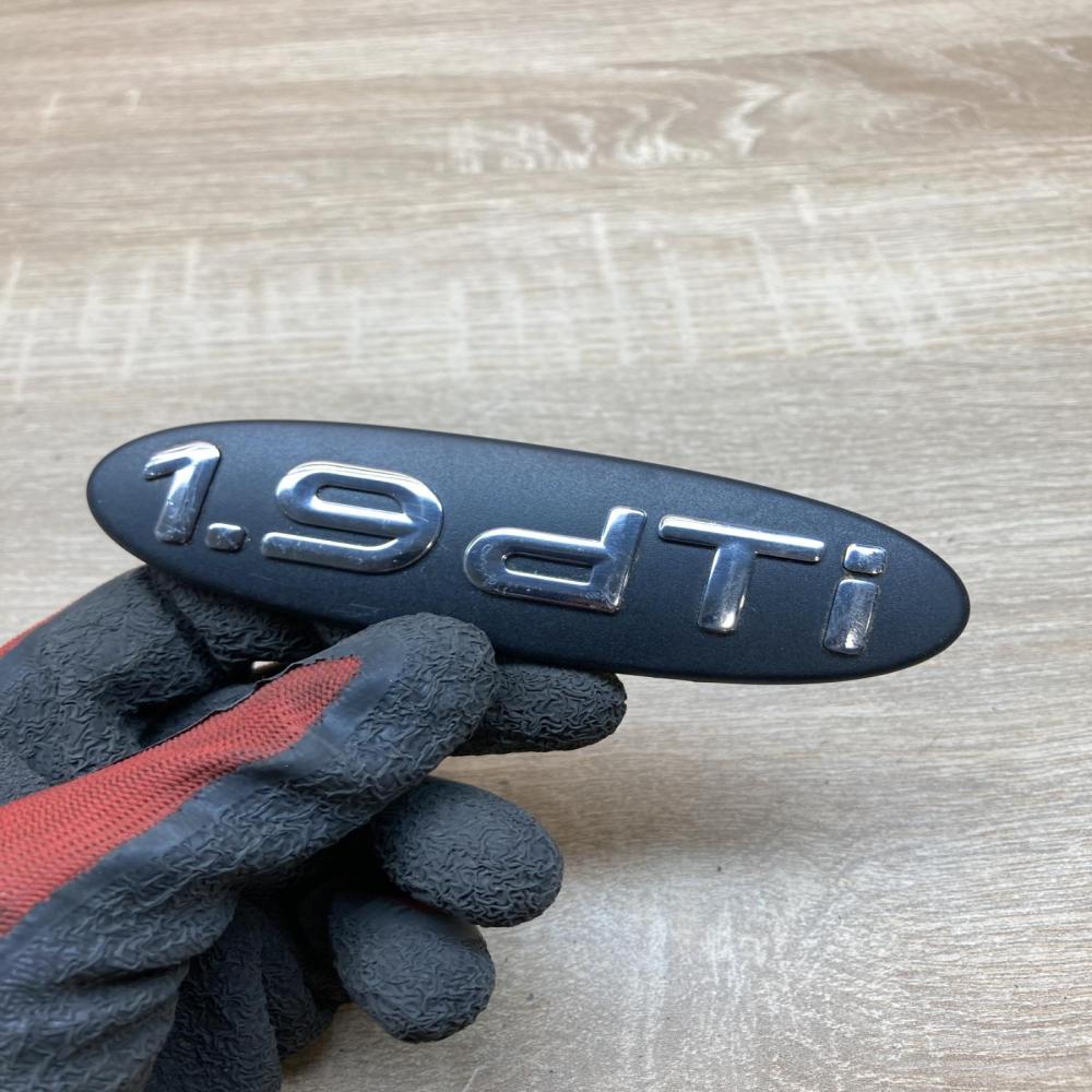 7700419321   Manufacturer badge logo/emblem Renault Megane I