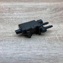 199 02852  Turbo solenoid valve Opel Signum