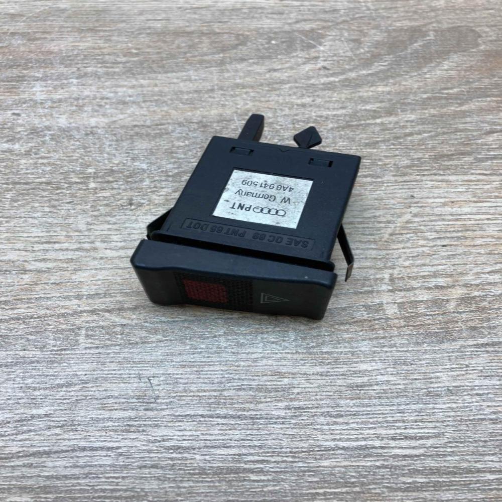 4A0941509   Hazard light switch Audi 80 90 S2 B4