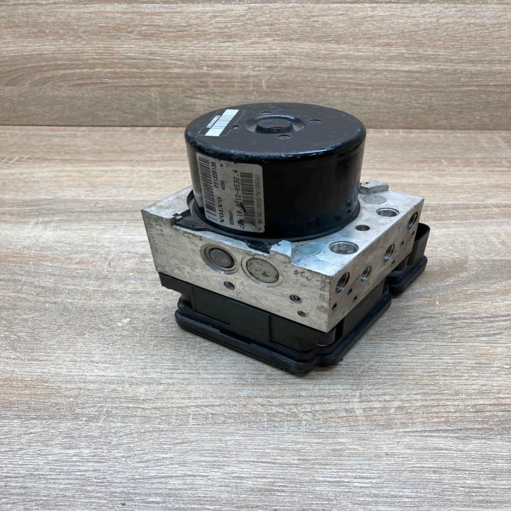 31329139 P31329139  ABS Pump Volvo XC60